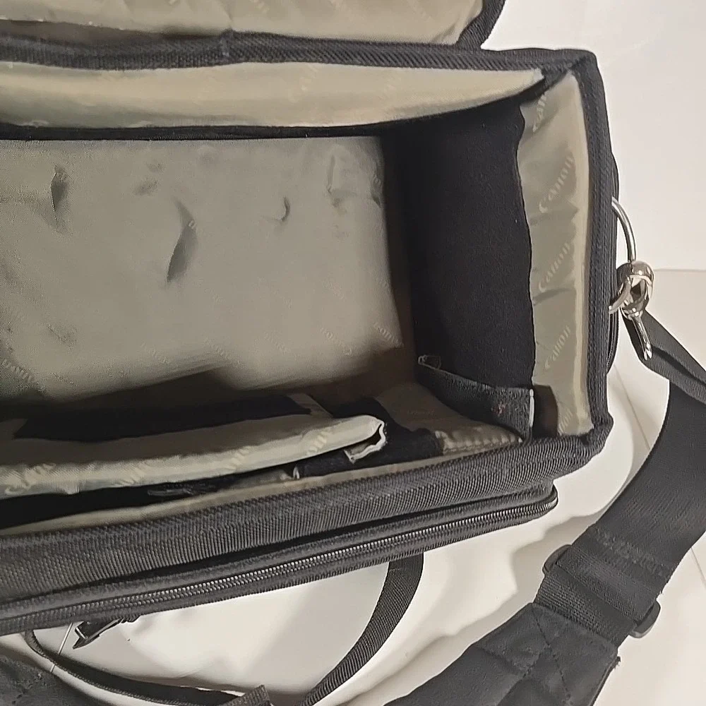 Large Canon 200DG Digital SLR Camera Case Gadget‎ Bag Good Condition